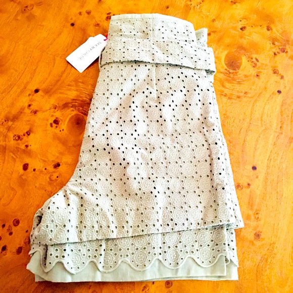 See by Chloe Pleated Eyelet Scallop Shorts Taupe 6 - Picture 6 of 7